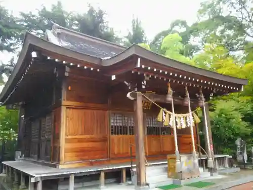 諏訪神社の本殿