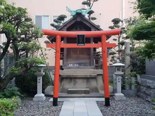 稲荷神社の鳥居