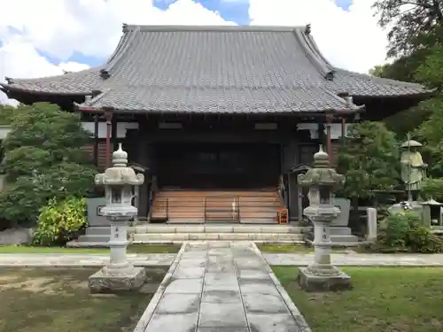 薬王寺の本殿・本堂