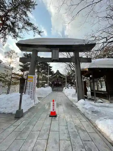 彌彦神社　(伊夜日子神社)の鳥居