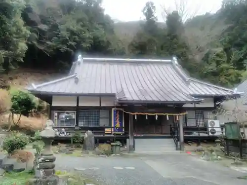 妙泉寺の本殿・本堂
