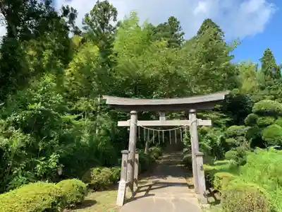 八幡神社の鳥居