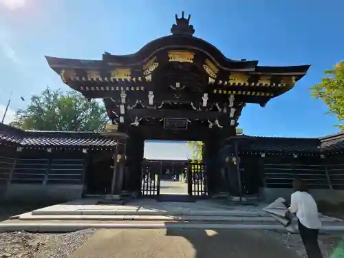 勝興寺の{uncategorized: "未分類", other: "その他", undefined: "問題あり", building: "その他建物", grave: "お墓", sacred_gate: "鳥居", guardian: "狛犬", statue: "像", buddha: "仏像", history: "歴史", nature: "自然", garden: "庭園", animal: "動物", pagoda: "塔", temizu: "手水舎", mountain_gate: "山門・神門", sanctuary: "本殿・本堂", subordinate: "末社・摂社", art: "芸術", scenery: "景色", jizo: "地蔵", ema: "絵馬", goshuin: "御朱印", omikuji: "おみくじ", items: "授与品その他", amulet: "お守り", goshuincho: "御朱印帳", eats: "食事", festival: "お祭り", votive_dance: "神楽", shichigosan: "七五三参", wedding: "結婚式", experience: "体験その他", initially: "初詣", around: "周辺", anti_infection: "感染症対策"}