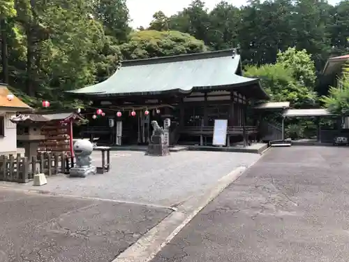 龍尾神社の本殿