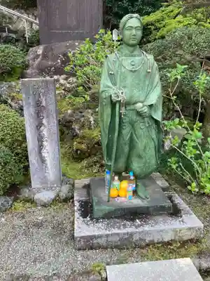 浄見寺の像