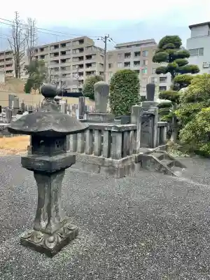 妙極院の{uncategorized: "未分類", other: "その他", undefined: "問題あり", building: "その他建物", grave: "お墓", sacred_gate: "鳥居", guardian: "狛犬", statue: "像", buddha: "仏像", history: "歴史", nature: "自然", garden: "庭園", animal: "動物", pagoda: "塔", temizu: "手水舎", mountain_gate: "山門・神門", sanctuary: "本殿・本堂", subordinate: "末社・摂社", art: "芸術", scenery: "景色", jizo: "地蔵", ema: "絵馬", goshuin: "御朱印", omikuji: "おみくじ", items: "授与品その他", amulet: "お守り", goshuincho: "御朱印帳", eats: "食事", festival: "お祭り", votive_dance: "神楽", shichigosan: "七五三参", wedding: "結婚式", experience: "体験その他", initially: "初詣", around: "周辺", anti_infection: "感染症対策"}