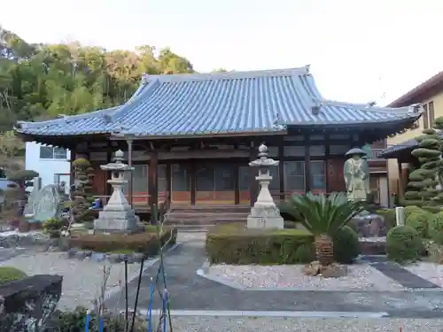 安養寺の本殿・本堂