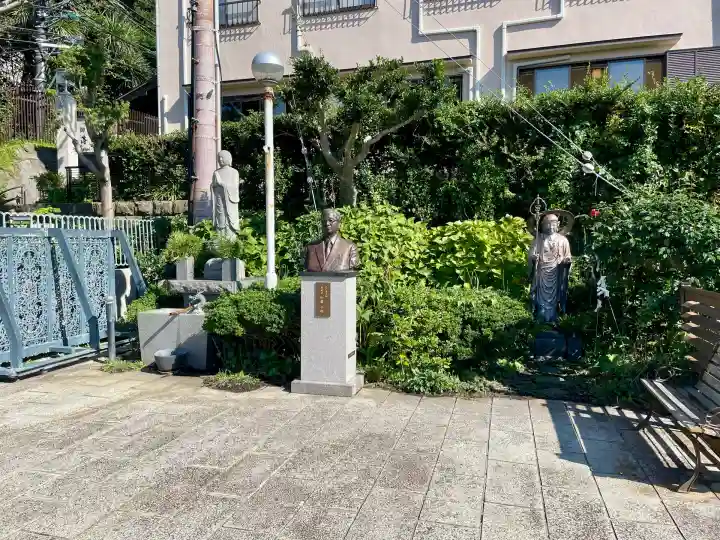 最福寺別院江の島大師の庭園