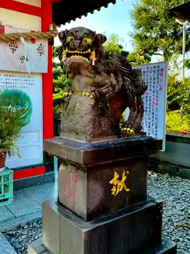 荒熊稲荷神社の狛犬