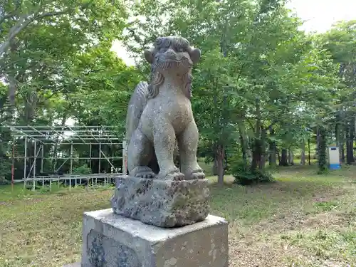 中小屋神社の狛犬