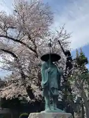 長王寺の像