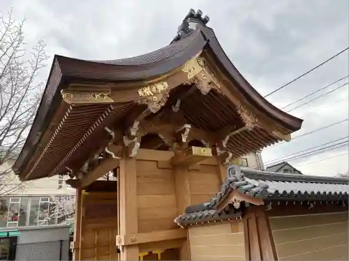 霊巌寺の山門・神門