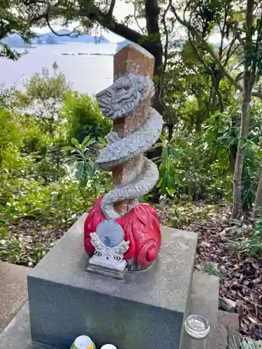 淡島神社の{uncategorized: "未分類", other: "その他", undefined: "問題あり", building: "その他建物", grave: "お墓", sacred_gate: "鳥居", guardian: "狛犬", statue: "像", buddha: "仏像", history: "歴史", nature: "自然", garden: "庭園", animal: "動物", pagoda: "塔", temizu: "手水舎", mountain_gate: "山門・神門", sanctuary: "本殿・本堂", subordinate: "末社・摂社", art: "芸術", scenery: "景色", jizo: "地蔵", ema: "絵馬", goshuin: "御朱印", omikuji: "おみくじ", items: "授与品その他", amulet: "お守り", goshuincho: "御朱印帳", eats: "食事", festival: "お祭り", votive_dance: "神楽", shichigosan: "七五三参", wedding: "結婚式", experience: "体験その他", initially: "初詣", around: "周辺", anti_infection: "感染症対策"}
