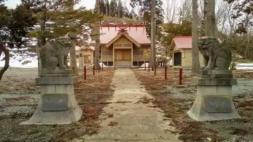 山越諏訪神社の狛犬