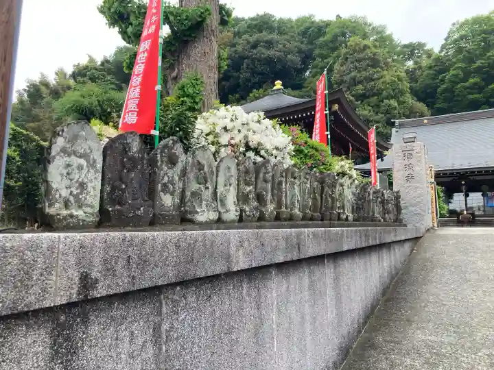 浄流寺の{uncategorized: "未分類", other: "その他", undefined: "問題あり", building: "その他建物", grave: "お墓", sacred_gate: "鳥居", guardian: "狛犬", statue: "像", buddha: "仏像", history: "歴史", nature: "自然", garden: "庭園", animal: "動物", pagoda: "塔", temizu: "手水舎", mountain_gate: "山門・神門", sanctuary: "本殿・本堂", subordinate: "末社・摂社", art: "芸術", scenery: "景色", jizo: "地蔵", ema: "絵馬", goshuin: "御朱印", omikuji: "おみくじ", items: "授与品その他", amulet: "お守り", goshuincho: "御朱印帳", eats: "食事", festival: "お祭り", votive_dance: "神楽", shichigosan: "七五三参", wedding: "結婚式", experience: "体験その他", initially: "初詣", around: "周辺", anti_infection: "感染症対策"}