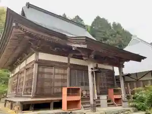 安樂寺の本殿・本堂