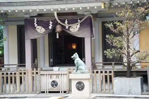 宮益御嶽神社の狛犬