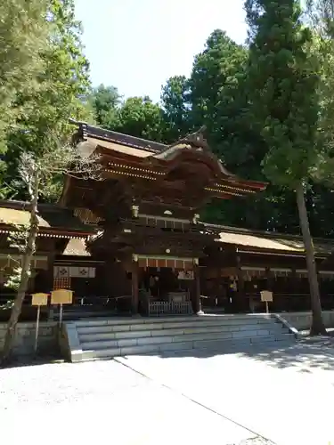 諏訪大社下社秋宮の山門・神門