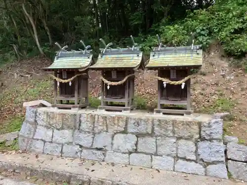 諸山積神社の末社