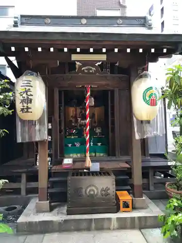 三光稲荷神社の本殿