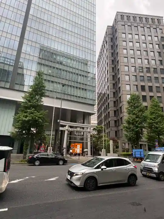 虎ノ門金刀比羅宮の{uncategorized: "未分類", other: "その他", undefined: "問題あり", building: "その他建物", grave: "お墓", sacred_gate: "鳥居", guardian: "狛犬", statue: "像", buddha: "仏像", history: "歴史", nature: "自然", garden: "庭園", animal: "動物", pagoda: "塔", temizu: "手水舎", mountain_gate: "山門・神門", sanctuary: "本殿・本堂", subordinate: "末社・摂社", art: "芸術", scenery: "景色", jizo: "地蔵", ema: "絵馬", goshuin: "御朱印", omikuji: "おみくじ", items: "授与品その他", amulet: "お守り", goshuincho: "御朱印帳", eats: "食事", festival: "お祭り", votive_dance: "神楽", shichigosan: "七五三参", wedding: "結婚式", experience: "体験その他", initially: "初詣", around: "周辺", anti_infection: "感染症対策"}