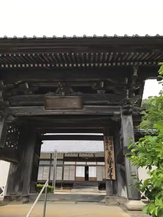 医光寺の山門・神門