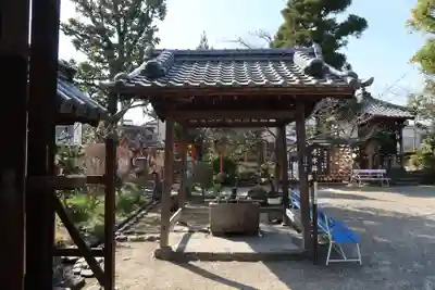 帯解寺の手水舎