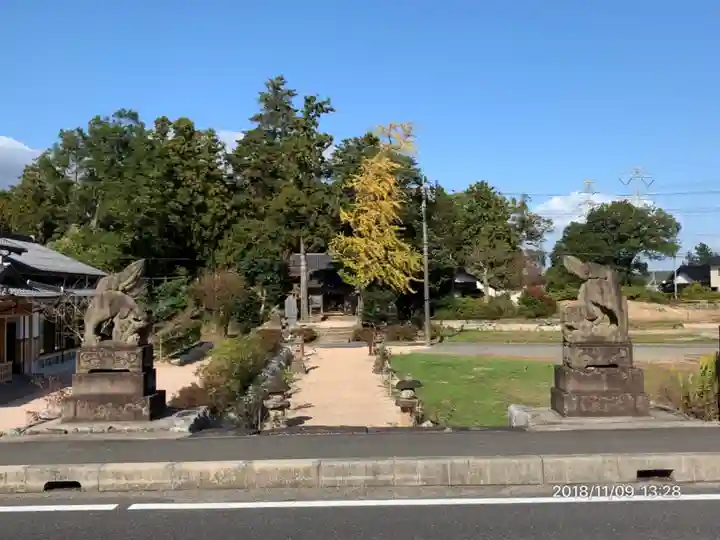 六所神社の狛犬
