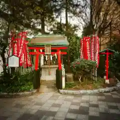 草分稲荷神社の本殿