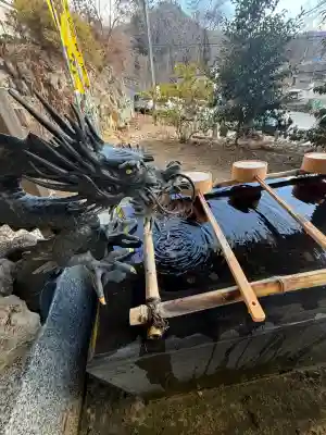 聖神社の{uncategorized: "未分類", other: "その他", undefined: "問題あり", building: "その他建物", grave: "お墓", sacred_gate: "鳥居", guardian: "狛犬", statue: "像", buddha: "仏像", history: "歴史", nature: "自然", garden: "庭園", animal: "動物", pagoda: "塔", temizu: "手水舎", mountain_gate: "山門・神門", sanctuary: "本殿・本堂", subordinate: "末社・摂社", art: "芸術", scenery: "景色", jizo: "地蔵", ema: "絵馬", goshuin: "御朱印", omikuji: "おみくじ", items: "授与品その他", amulet: "お守り", goshuincho: "御朱印帳", eats: "食事", festival: "お祭り", votive_dance: "神楽", shichigosan: "七五三参", wedding: "結婚式", experience: "体験その他", initially: "初詣", around: "周辺", anti_infection: "感染症対策"}