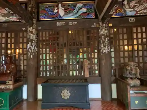 星谷寺の本殿・本堂