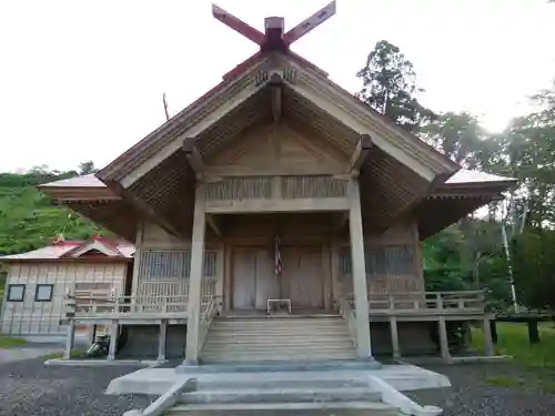 山越諏訪神社の本殿