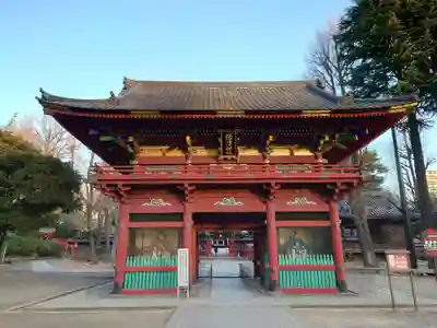 根津神社の山門・神門