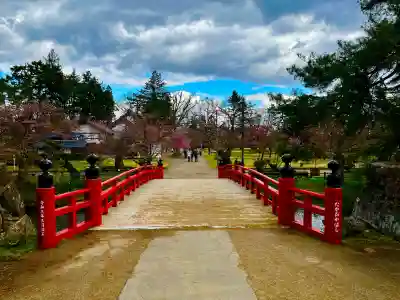 青森縣護國神社の{uncategorized: "未分類", other: "その他", undefined: "問題あり", building: "その他建物", grave: "お墓", sacred_gate: "鳥居", guardian: "狛犬", statue: "像", buddha: "仏像", history: "歴史", nature: "自然", garden: "庭園", animal: "動物", pagoda: "塔", temizu: "手水舎", mountain_gate: "山門・神門", sanctuary: "本殿・本堂", subordinate: "末社・摂社", art: "芸術", scenery: "景色", jizo: "地蔵", ema: "絵馬", goshuin: "御朱印", omikuji: "おみくじ", items: "授与品その他", amulet: "お守り", goshuincho: "御朱印帳", eats: "食事", festival: "お祭り", votive_dance: "神楽", shichigosan: "七五三参", wedding: "結婚式", experience: "体験その他", initially: "初詣", around: "周辺", anti_infection: "感染症対策"}