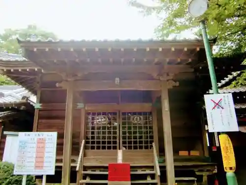 布施弁天 東海寺の本殿・本堂