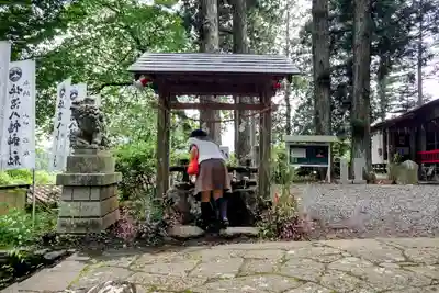 坪沼八幡神社の手水舎