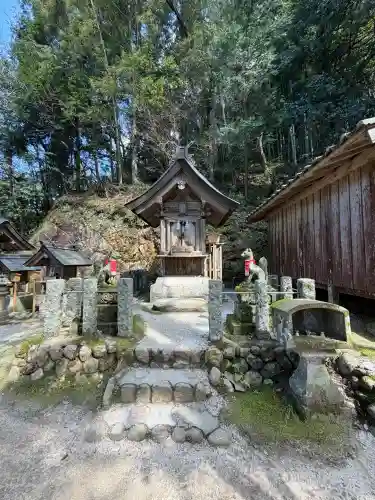 玉作湯神社の{uncategorized: "未分類", other: "その他", undefined: "問題あり", building: "その他建物", grave: "お墓", sacred_gate: "鳥居", guardian: "狛犬", statue: "像", buddha: "仏像", history: "歴史", nature: "自然", garden: "庭園", animal: "動物", pagoda: "塔", temizu: "手水舎", mountain_gate: "山門・神門", sanctuary: "本殿・本堂", subordinate: "末社・摂社", art: "芸術", scenery: "景色", jizo: "地蔵", ema: "絵馬", goshuin: "御朱印", omikuji: "おみくじ", items: "授与品その他", amulet: "お守り", goshuincho: "御朱印帳", eats: "食事", festival: "お祭り", votive_dance: "神楽", shichigosan: "七五三参", wedding: "結婚式", experience: "体験その他", initially: "初詣", around: "周辺", anti_infection: "感染症対策"}