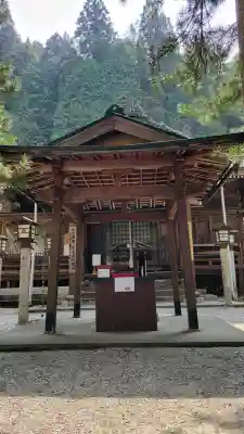 玉桂寺の{uncategorized: "未分類", other: "その他", undefined: "問題あり", building: "その他建物", grave: "お墓", sacred_gate: "鳥居", guardian: "狛犬", statue: "像", buddha: "仏像", history: "歴史", nature: "自然", garden: "庭園", animal: "動物", pagoda: "塔", temizu: "手水舎", mountain_gate: "山門・神門", sanctuary: "本殿・本堂", subordinate: "末社・摂社", art: "芸術", scenery: "景色", jizo: "地蔵", ema: "絵馬", goshuin: "御朱印", omikuji: "おみくじ", items: "授与品その他", amulet: "お守り", goshuincho: "御朱印帳", eats: "食事", festival: "お祭り", votive_dance: "神楽", shichigosan: "七五三参", wedding: "結婚式", experience: "体験その他", initially: "初詣", around: "周辺", anti_infection: "感染症対策"}