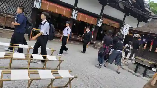賀茂御祖神社（下鴨神社）の{uncategorized: "未分類", other: "その他", undefined: "問題あり", building: "その他建物", grave: "お墓", sacred_gate: "鳥居", guardian: "狛犬", statue: "像", buddha: "仏像", history: "歴史", nature: "自然", garden: "庭園", animal: "動物", pagoda: "塔", temizu: "手水舎", mountain_gate: "山門・神門", sanctuary: "本殿・本堂", subordinate: "末社・摂社", art: "芸術", scenery: "景色", jizo: "地蔵", ema: "絵馬", goshuin: "御朱印", omikuji: "おみくじ", items: "授与品その他", amulet: "お守り", goshuincho: "御朱印帳", eats: "食事", festival: "お祭り", votive_dance: "神楽", shichigosan: "七五三参", wedding: "結婚式", experience: "体験その他", initially: "初詣", around: "周辺", anti_infection: "感染症対策"}
