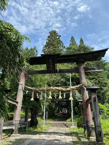 山家神社の鳥居