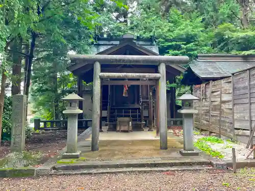 盛岡八幡宮の末社