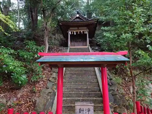 事任八幡宮の末社