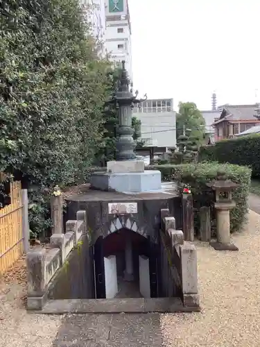 浄蓮寺の塔