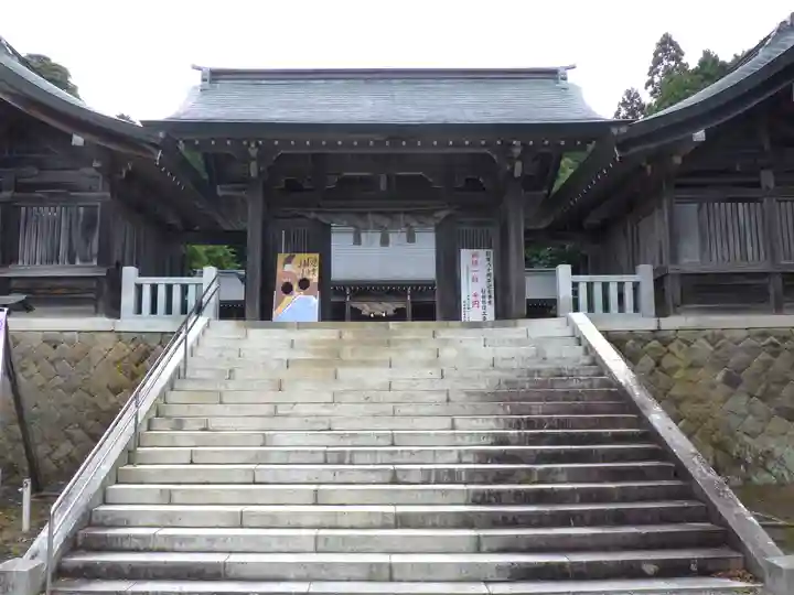 隠岐神社の山門・神門