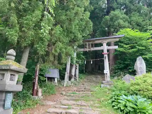 小菅神社奥社(長野県)