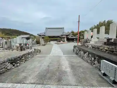 浄福寺の{uncategorized: "未分類", other: "その他", undefined: "問題あり", building: "その他建物", grave: "お墓", sacred_gate: "鳥居", guardian: "狛犬", statue: "像", buddha: "仏像", history: "歴史", nature: "自然", garden: "庭園", animal: "動物", pagoda: "塔", temizu: "手水舎", mountain_gate: "山門・神門", sanctuary: "本殿・本堂", subordinate: "末社・摂社", art: "芸術", scenery: "景色", jizo: "地蔵", ema: "絵馬", goshuin: "御朱印", omikuji: "おみくじ", items: "授与品その他", amulet: "お守り", goshuincho: "御朱印帳", eats: "食事", festival: "お祭り", votive_dance: "神楽", shichigosan: "七五三参", wedding: "結婚式", experience: "体験その他", initially: "初詣", around: "周辺", anti_infection: "感染症対策"}