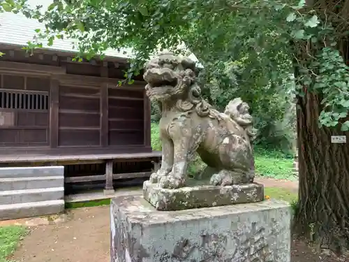 諏訪神社の狛犬