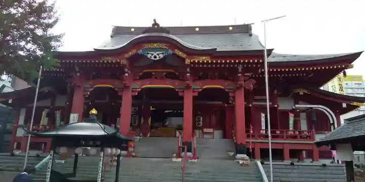 成田山札幌別院新栄寺の本殿・本堂