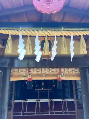 横浜御嶽神社の本殿・本堂