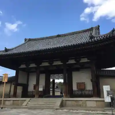 法隆寺の山門・神門